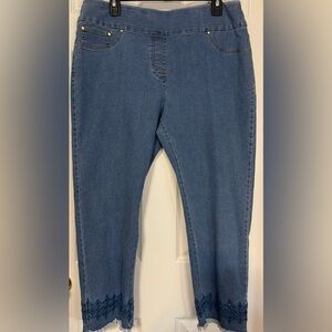 Ruby Rd Petite 14P Pull-On Cropped Jeans Blue Embroidered Hem Stretch